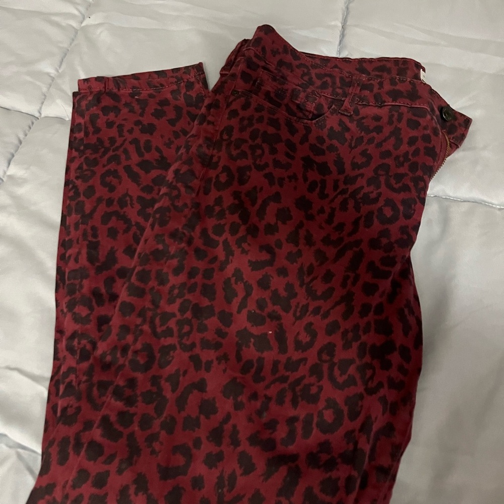 Sanctuary Burgundy Leopard Print Ankle Pants